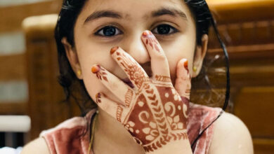 30+ Adorable Mehndi Designs for Kids (Little Princesses)