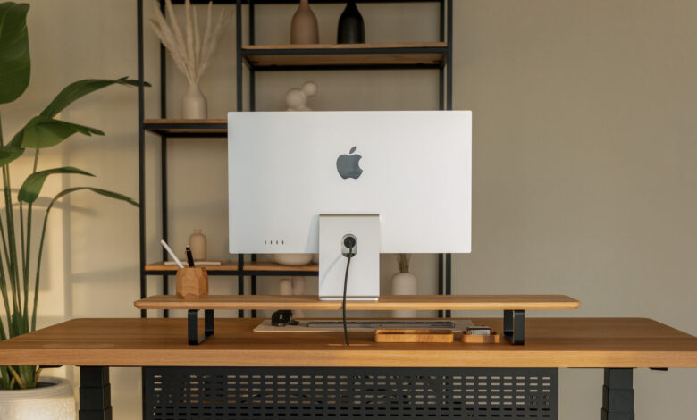 Oakywood standing desk review - Luxe Digital