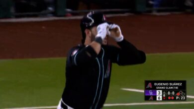 Eugenio Suárez cranks a grand slam in the sixth inning to put the D-backs up big against the Rockies