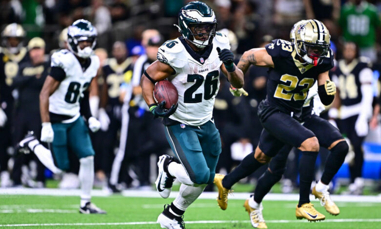 The Eagles remember they should have given the ball to Saquon Barkley