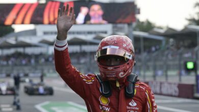 Carlos Sainz Jr leads F1 qualifying at Mexico City Grand Prix