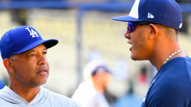 Dave Roberts: Manny Machado throwing ball into Dodgers dugout was 'destabilizing'