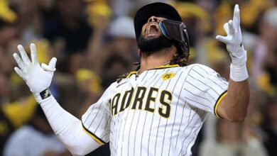 Dodgers booed by MLB fans as Fernando Tatis Jr., Padres lead NLDS in Game 3