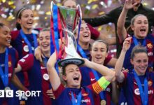 Barcelona lift the Women's Champions League trophy