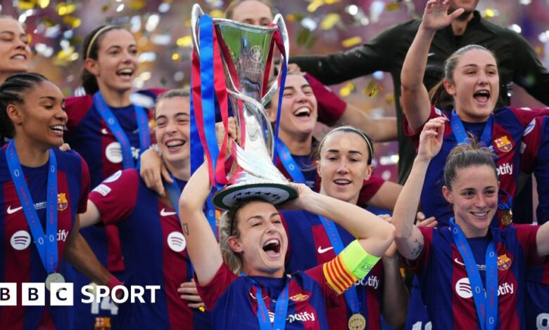 Barcelona lift the Women's Champions League trophy