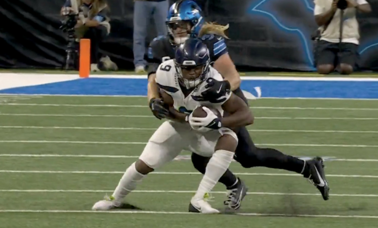 Kenneth Walker III's somersault first down is the NFL's wildest broken tackle this season