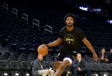 Lakers' Bronny James gets applause from NBA fans in first preseason start vs. Warriors