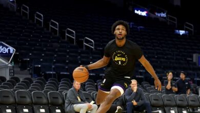 Lakers' Bronny James gets applause from NBA fans in first preseason start vs. Warriors