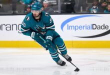 Last-place Sharks, Blackhawks aim to build on recent wins