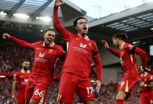 Liverpool remains ahead of Man City after beating Chelsea 2-1 in the Premier League